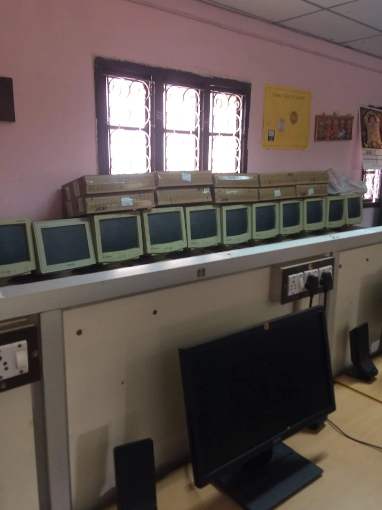 LRG Govt Arts College for Women