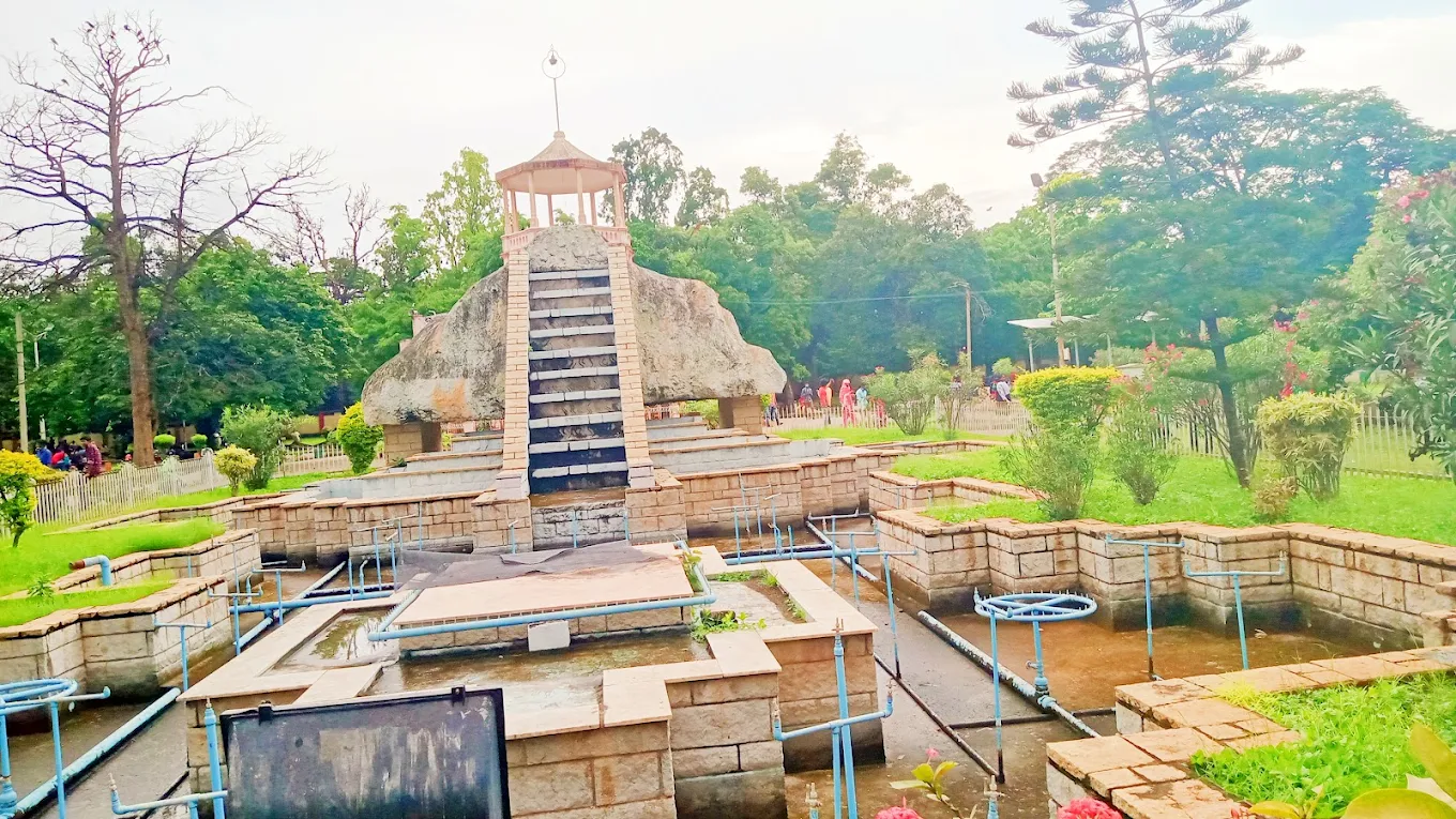 Tiruppur Kumaran Memorial Pillar